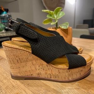 NEW!!! FRANCO SARTO LEATHER UPPER CORK WEDGE SIZE 7.5 💕